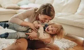 چرا قلقلک باعث خنده می‌شود؟