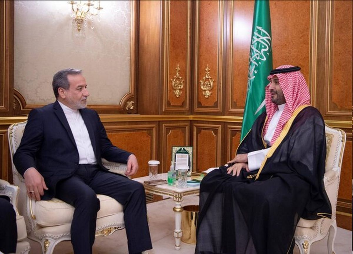بن سلمان در دیدار عراقچی: رهبری عربستان مصمم به توسعه روابط با ایران در همه عرصههاست