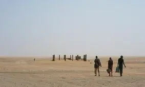 اتوبوس خراب شد، پنجاه نفر از تشنگی مُردند!