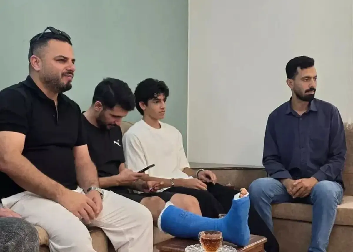 اقدام خیرخواهانه هافبک ذوب‌آهن با پای شکسته!
