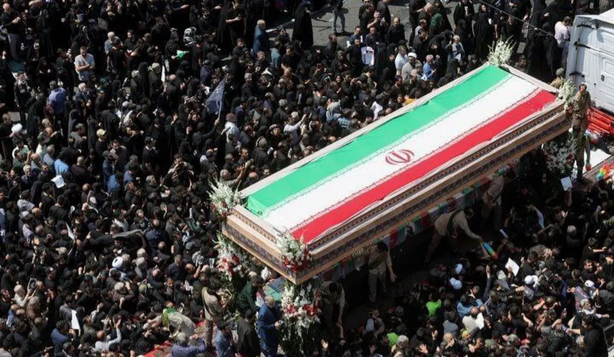 تشییع پیکر شهید محسن دریانوش در پایگاه هشتم شکاری اصفهان