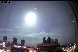 درخشش نوری عجیب در آسمان کیف پایتخت اوکراین/ ناسا واکنش نشان داد