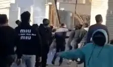 درگیری مقابل فرمانداری فسا/ تکذیب کشته شدن یک نفر در اتفاقات امروز/ 3 مامور نیروی انتظامی زخمی و 4 مهاجم دستگیر شدند/ ویدئو