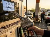 نمایش نیمه‌شب در پمپ‌بنزین؛ لبخندهای اجباری برای بنزین پنج‌هزارتومنی/ ویدئو