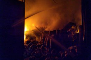 آتش سوزی گسترده یک انبار پلاستیک در جنوب تهران