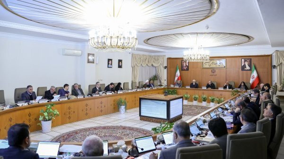 موضع پزشکیان در خصوص انتقال پایتخت و بحران کمآبی/ توسعه بدون آب، سرابی بیش نیست