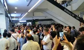 اعتراض فروشندگان موبایل به افزایش نرخ دلار و هزینه رجیستری؛ مغازه‌های چارسو و علاءالدین تعطیل شدند