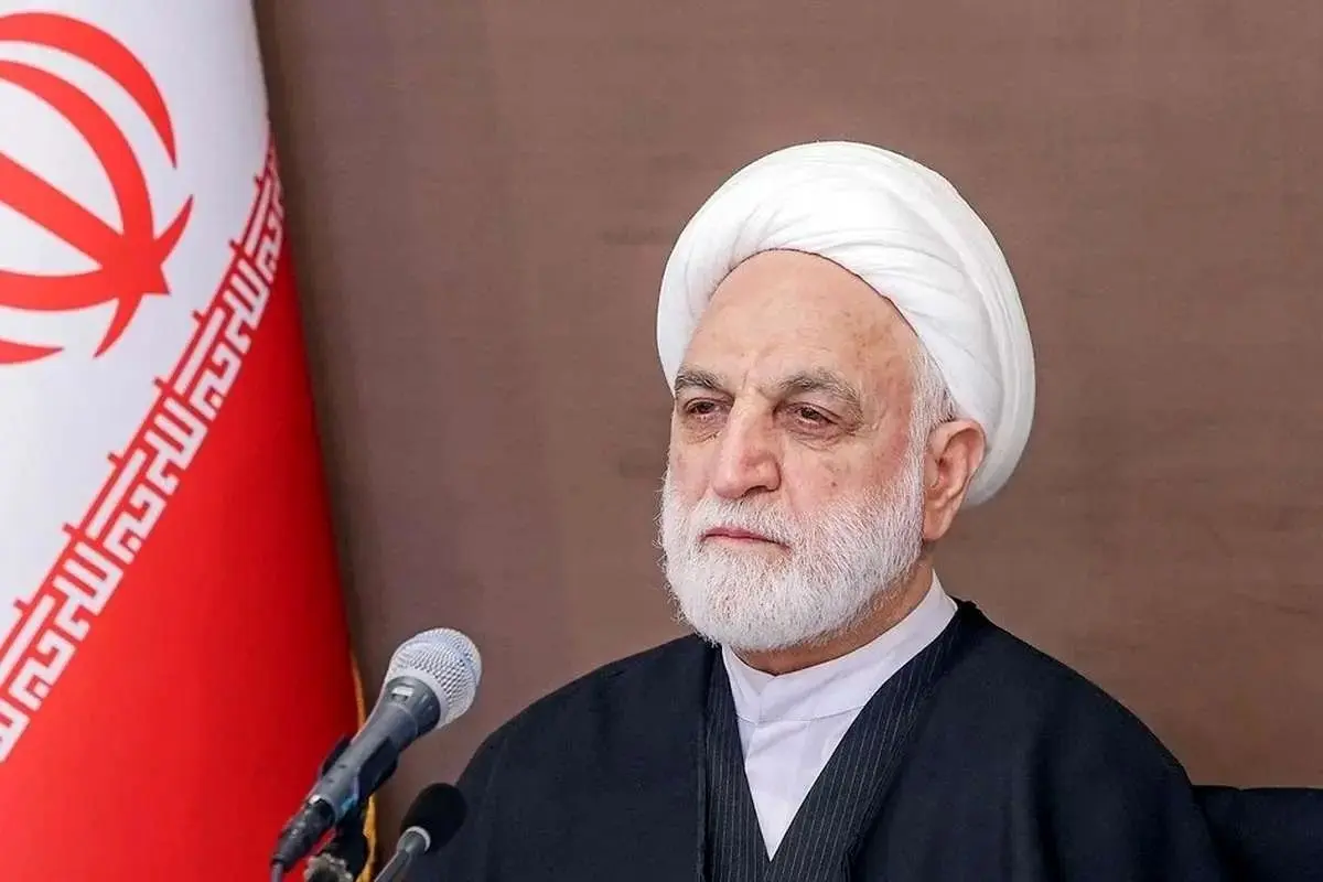 اژه‌ای در میانهٔ راه اراک برگشت

