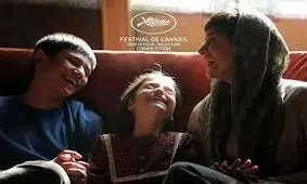 صحبت‌های سعید روستایی درباره حضور و نقش آفرینی پریناز ایزدیار در «زن و بچه»/ ویدئو