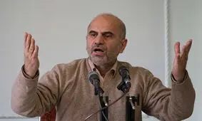 فرشاد مومنی: تا این لحظه، یک حرف منطقی  از وزیر اقتصاد نشنیده‌ام /ویدئو