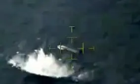 حمله مرگبار آمریکا به یک شناور در اقیانوس آرام/ ویدئو