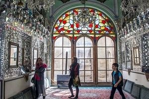 مسئول «تکیه معاون الملک» کرمانشاه به دلیل عدم رعایت حجاب توسط گردشگران عزل شد