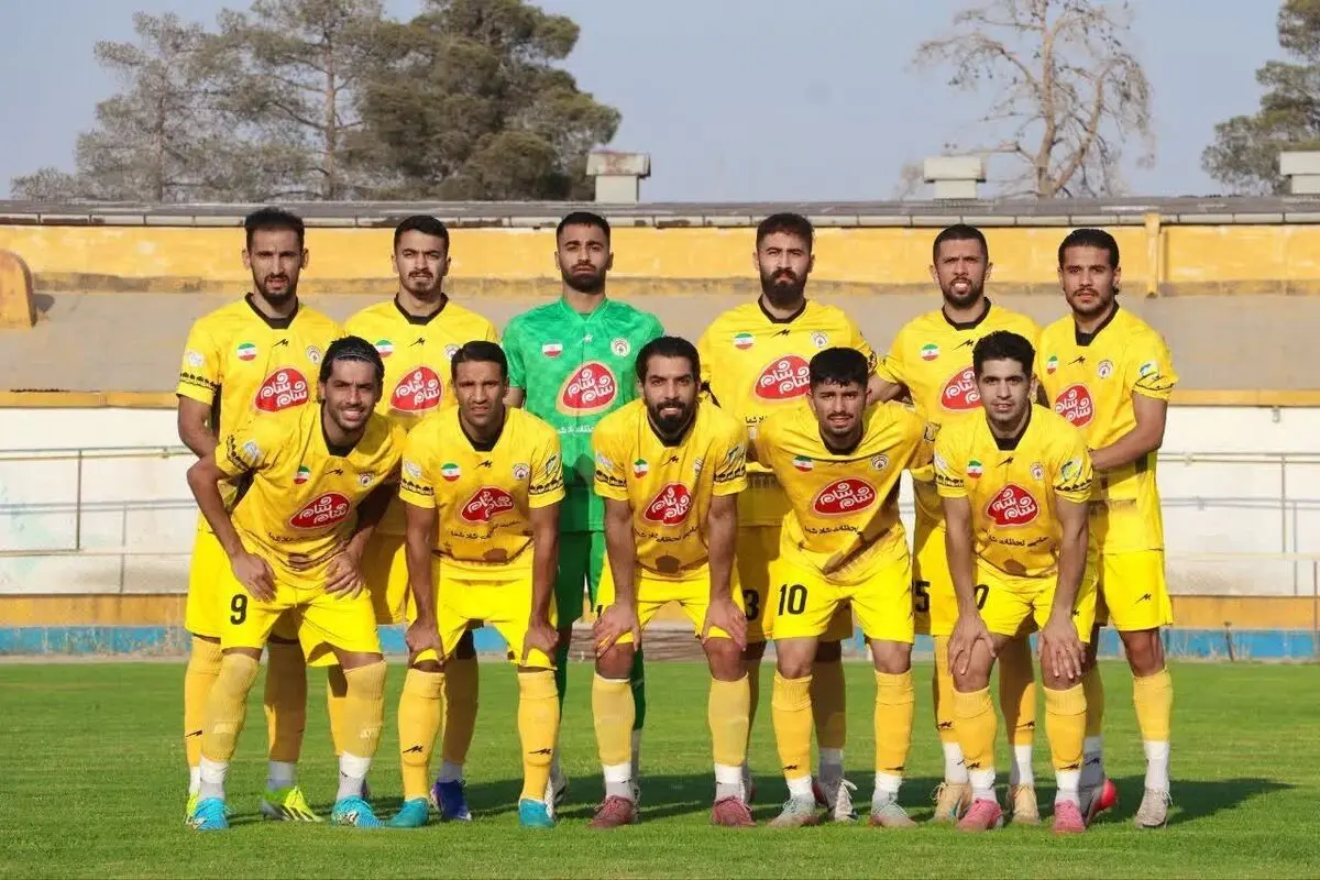 باشگاه فجر سپاسی خواستار بررسی عملکرد داوران دیدار با فولاد شد
