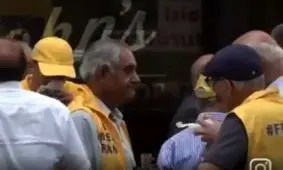 ویدئویی از حاشیه تجمع چند نفره منافقین مقابل سازمان ملل

