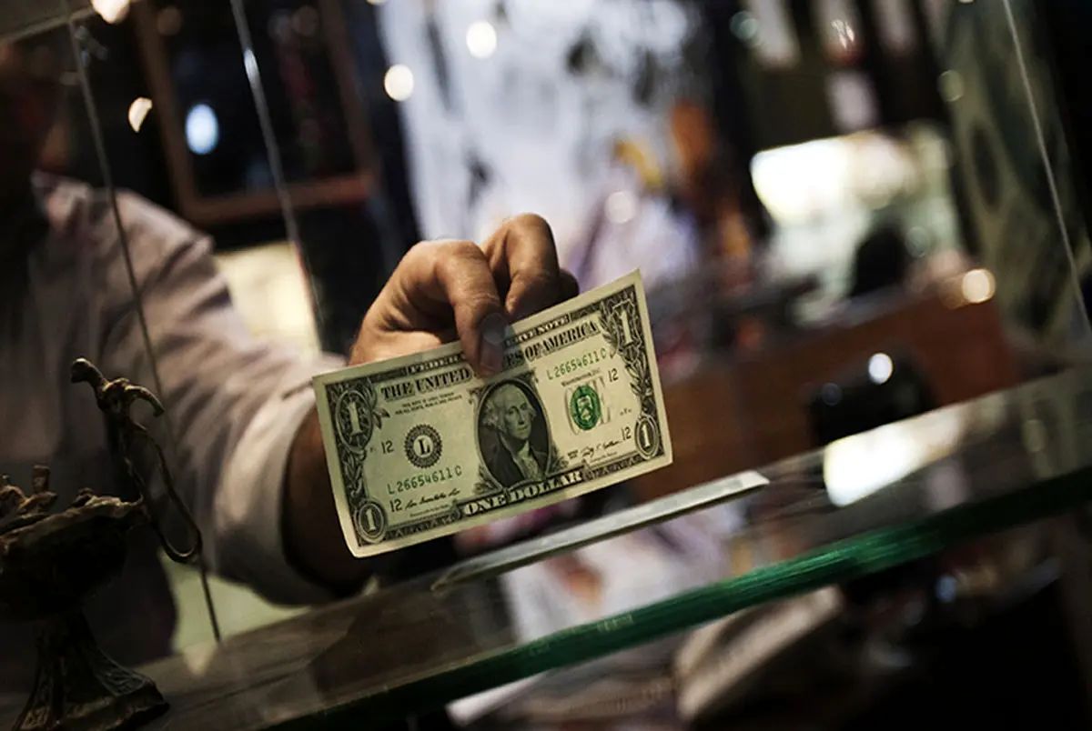پس لرزه ادعای تندروها درباره دلار ۲۰ هزار تومانی؛ کار حضرت فیل است