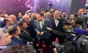 وزیر ارتباطات از غرفه رایتل در نمایشگاه الکامپ 1403 بازدید کرد