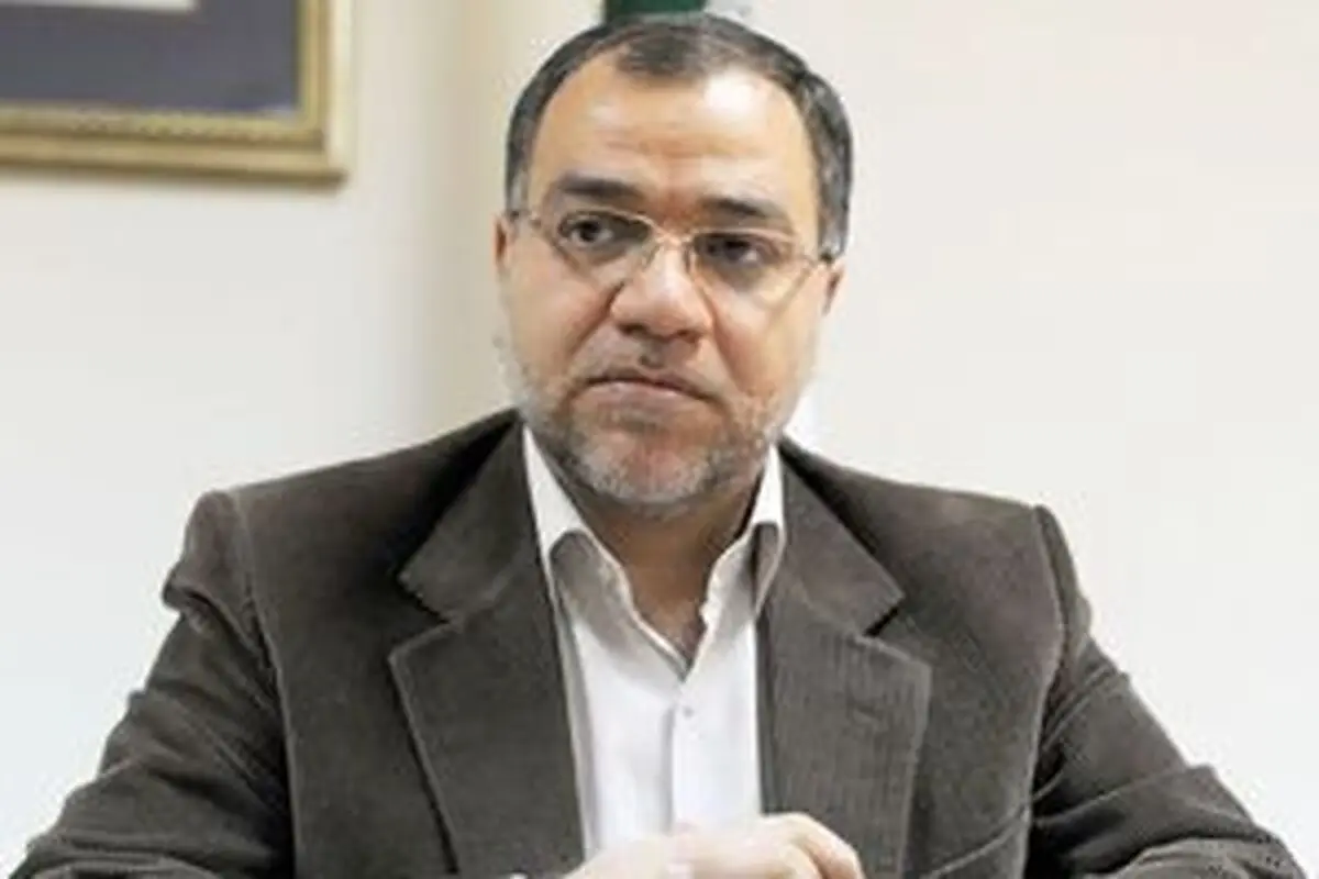 واکنش عضو دفتر حفظ و نشر آثار رهبر انقلاب به ادعای تحمیل تصمیم به رهبری

