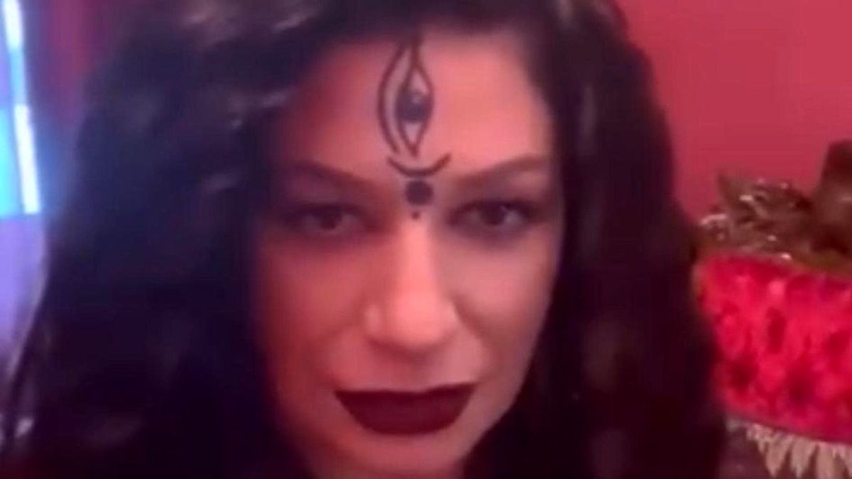 حکم زندان برای زنی که «جادوگر پوتین» بود

