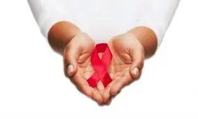 HIV در کمین گروه سنی نوجوان و جوان/ مدرسه‌ ها و دانشگاه‌ ها به کمک بیایند