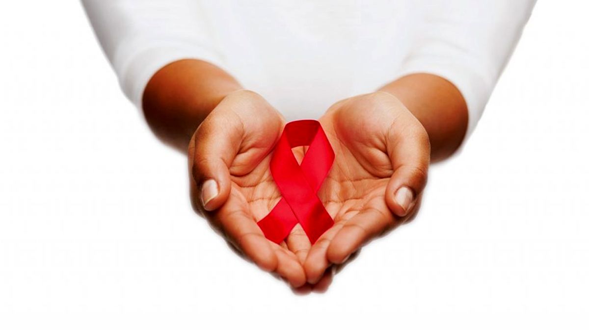 HIV در کمین گروه سنی نوجوان و جوان/ مدرسه‌ ها و دانشگاه‌ ها به کمک بیایند