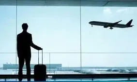  ۴ هزار فرزند مسئولان خارج از کشور هستند/ نمی‌شود دنبال تامین یورو و دلار فرزندانشان باشد، اما استقلال کشور را اعلام کنند