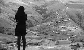 نه خانه جای من بود نه خیابان