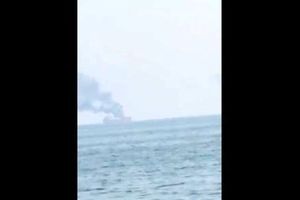 آتش سوزی کشتی خارجی در ساحل عسلویه/ویدئو