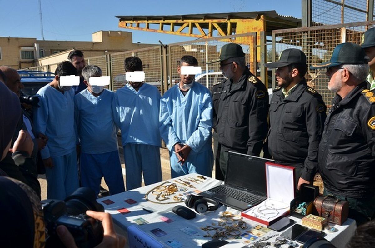 دستگیری 12 نفر از 3 باند سارقان در فارس