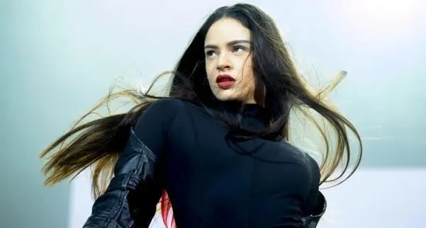 زنی که دل «پاپ» را بُرد | ماجرای علاقه واتیکان به این خواننده زن جنجالی چیست؟ 