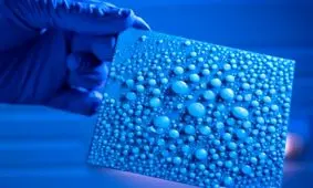 مایع نگه داشتن آب در دمای ۴۴- سانتیگراد/ فرآیندی که به کاهش تشکیل یخ در سطح هواپیما و سایر زیرساختها کمک می کند