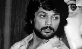 سفر در زمان؛ دیدار «داریوش اقبالی و بهروز وثوقی» در آمریکا در 86 و 73 سالگی/ عکس
