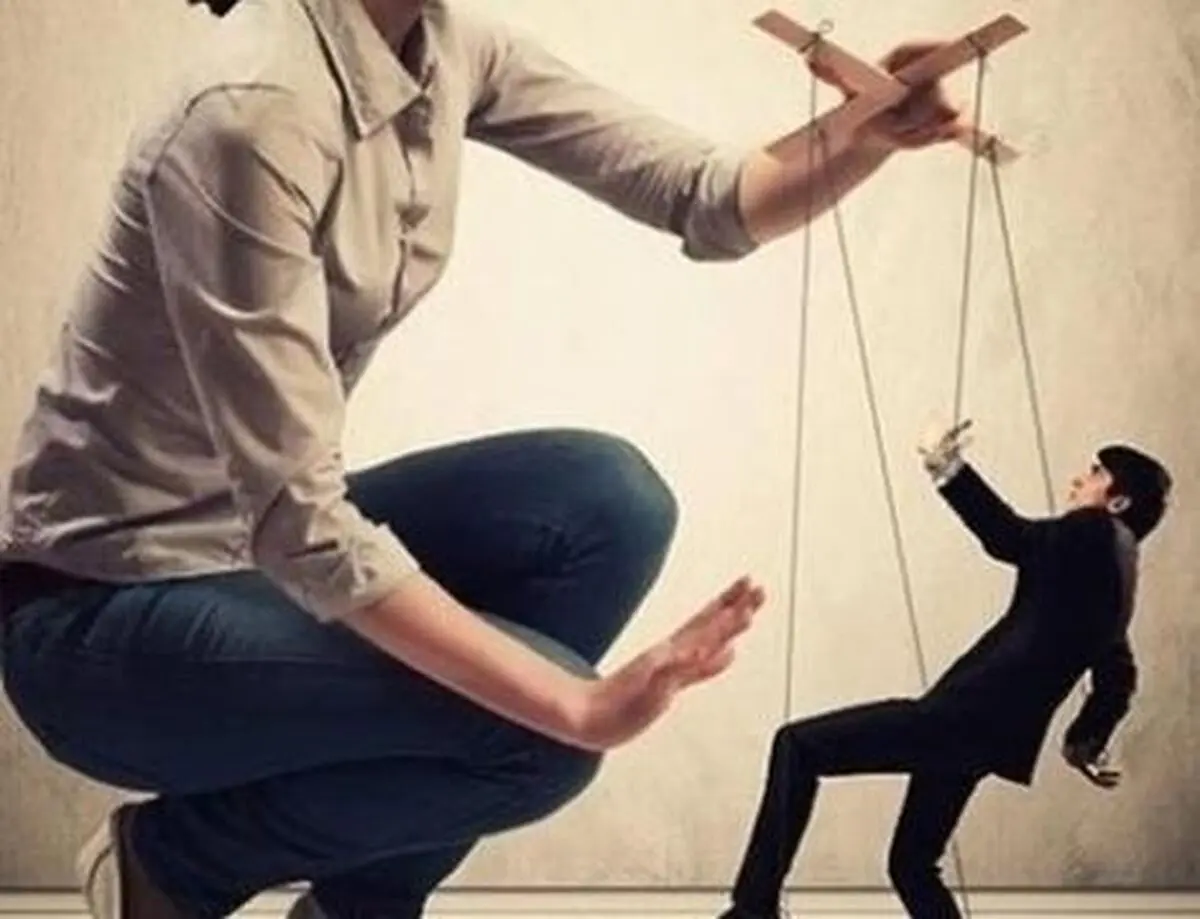 با افراد کنترل‌گر چگونه برخورد کنید؟

