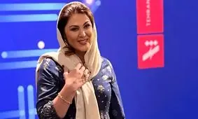 لاله اسکندری در شب بزرگداشتش با یک تیپ اصیل درخشید