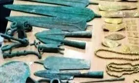 کـشف اشیاء تاریخی چند هزار ساله در گنبدکاووس ​​در بازرسی از مخفیگاه یک فرد

