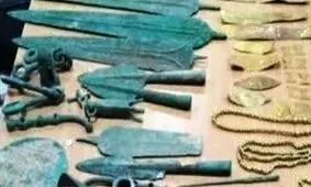 کـشف اشیاء تاریخی چند هزار ساله در گنبدکاووس ​​در بازرسی از مخفیگاه یک فرد


