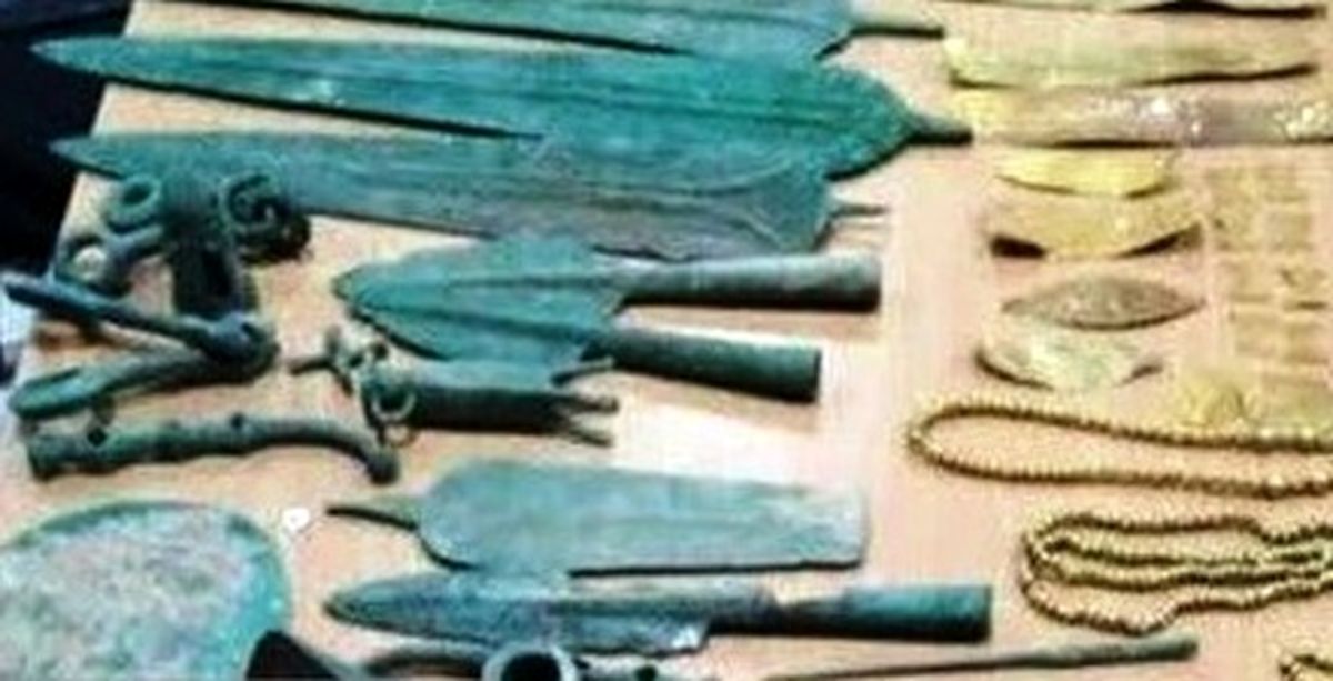 کـشف اشیاء تاریخی چند هزار ساله در گنبدکاووس در بازرسی از مخفیگاه یک فرد