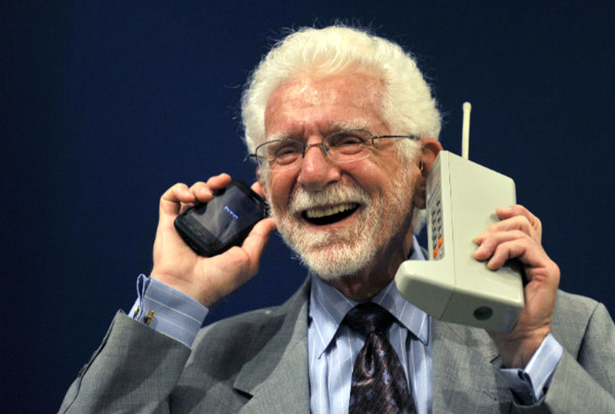 نظر پدر تلفن‌های همراه در مورد نیمه تاریک اختراعش چیست؟

