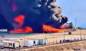 لحظه برخورد پهپاد به تاسیسات نفتی شیخاء/ ویدئو