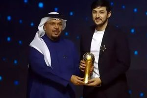 تیپ همسر سردار آزمون در مراسم توپ طلای امارات/ عکس
