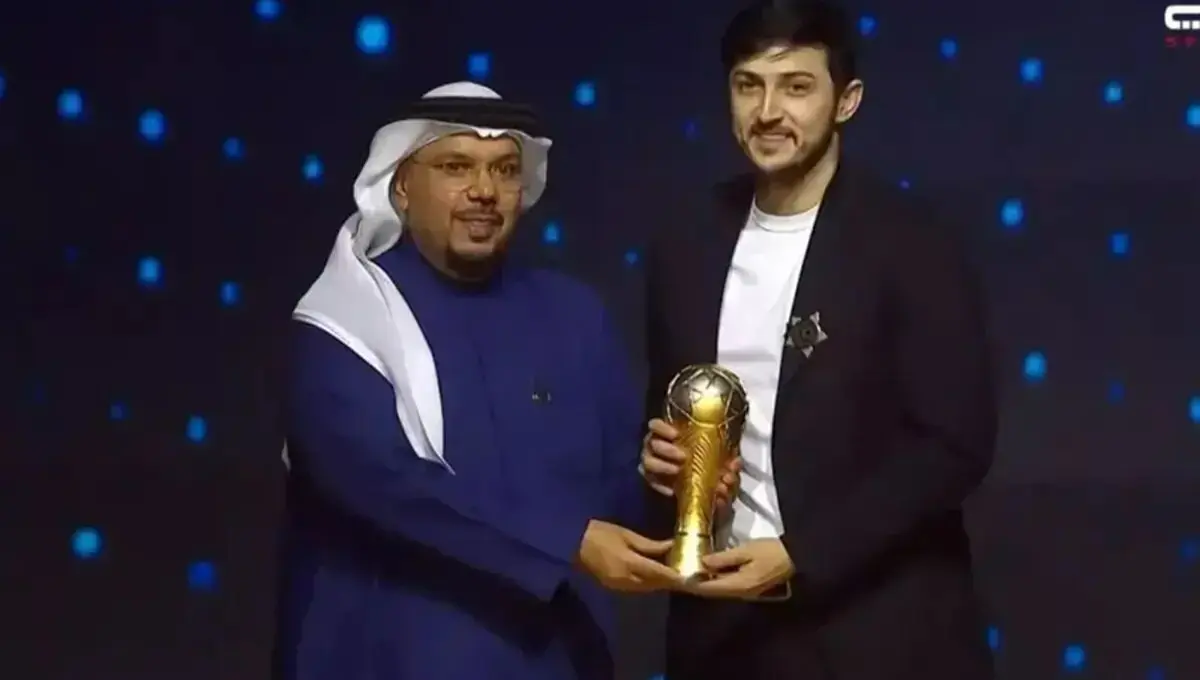 تیپ همسر سردار آزمون در مراسم توپ طلای امارات/ عکس