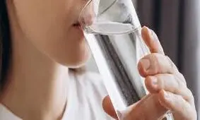 حذف میکروپلاستیک از آب آشامیدنی با جوشاندن