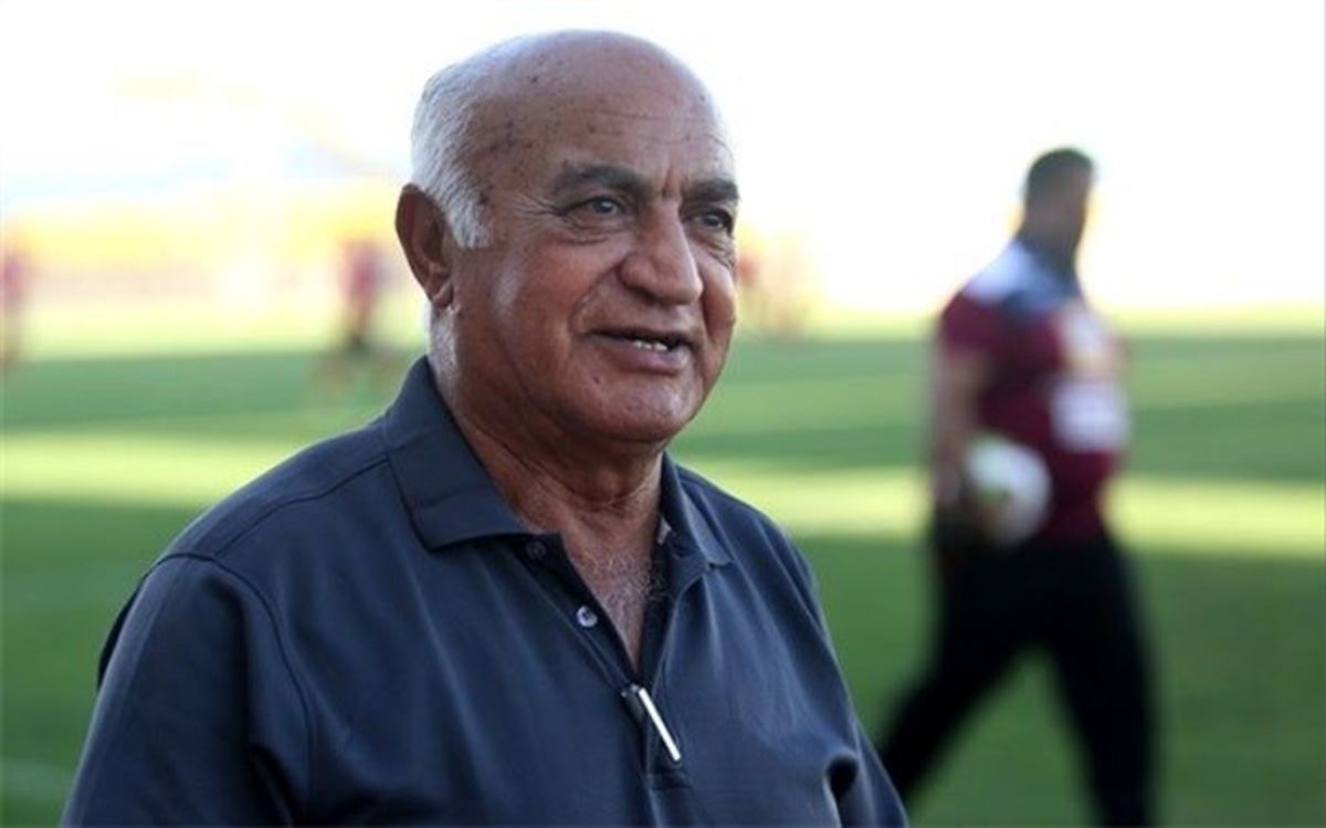 چه کسی پشت مهدی تاج است، دولت، مجلس یا جای دیگری؟/ هوادار چه کاره است که بخواهد نظر بدهد؟