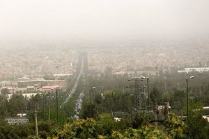 آلودگی هوا مدارس ابتدایی اصفهان و برخی شهرستان‌ها را تعطیل کرد

