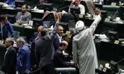 یک بام و دو هوای مجلس در برابر دولت؛ رادیکال ها تهدید به استیضاح و ترمیم کابینه می کنند
