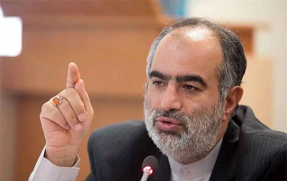 حسام‌الدین آشنا: اصل صدور ۶ قطعنامه را کسی گردن نمی‌گیرد!