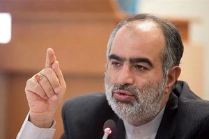 حسام‌الدین آشنا: اصل صدور ۶ قطعنامه را کسی گردن نمی‌گیرد!