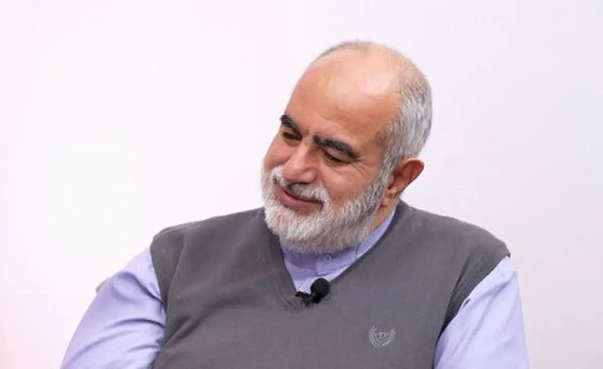 هشدار معنادار حسام الدین آشنا درباره کلید خوردن حوادث دی ماه، اما اینبار در جهت معکوس/ اردوکشی خیابانی نکنید