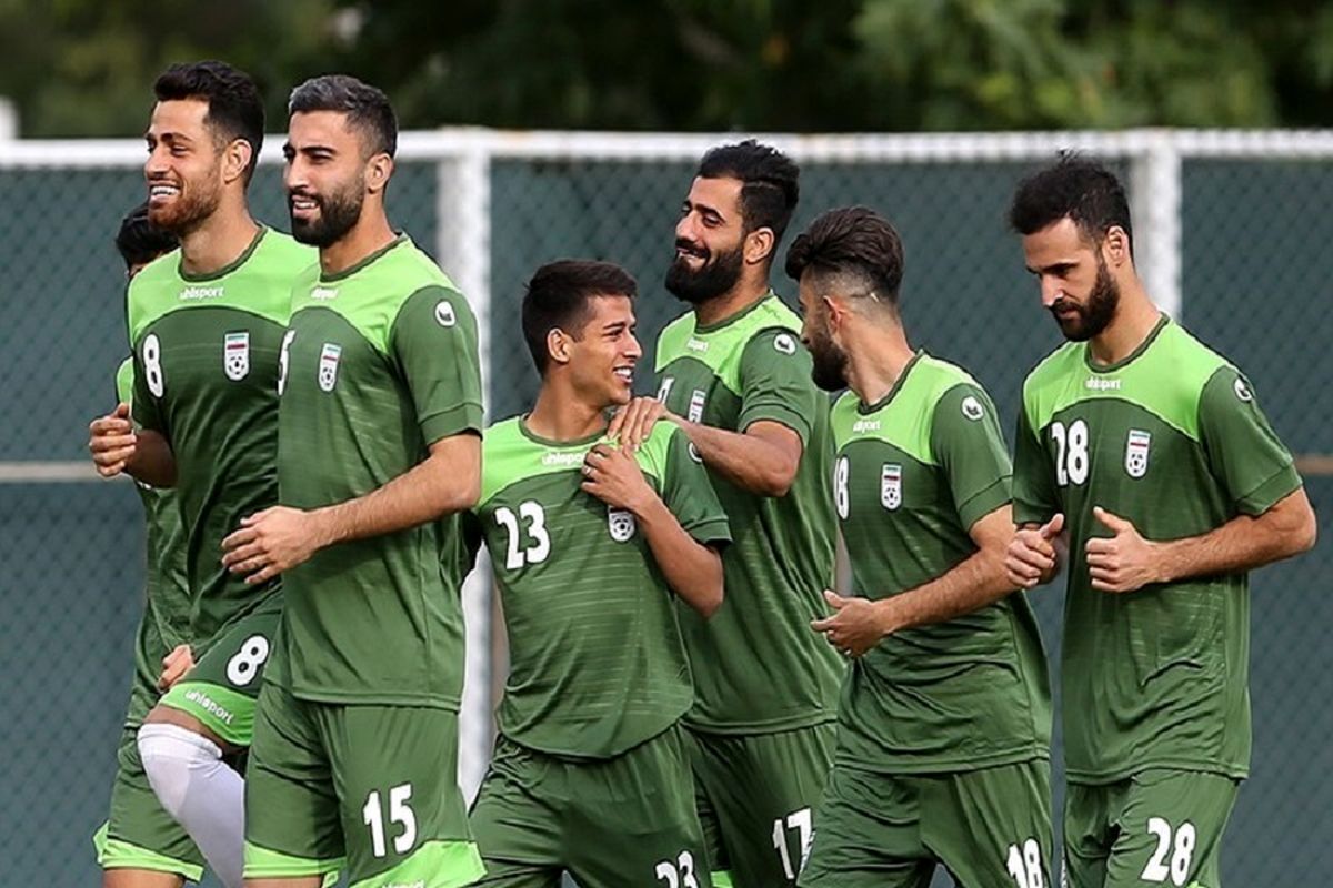 سناریویی برای نابودی تیم ملی/ گزارشی از بیبرنامگی فدراسیون فوتبال و بیتوجهی اسکوچیچ