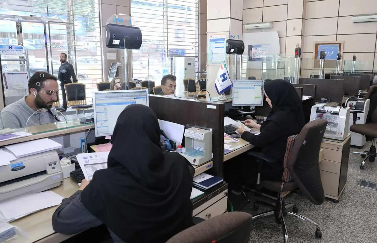 در ۱۱ ماهه سال ۱۴۰۱ خانوارهای ایرانی ۶۱۰ هزار میلیارد تومان وام گرفته‌اند

