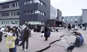 امواج سونامی پس از زلزله ۷.۴ ریشتری ژاپن را درنوردید